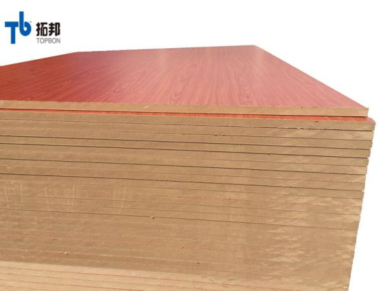 Tablero de MDF con revestimiento de melamina/piel de puerta MDF de melamina con buena calidad