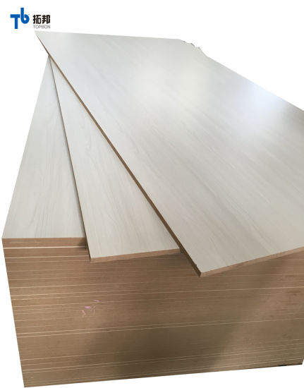 "Hoja de MDF laminado Tablero de MDF de 3 mm con alta calidad"