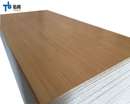 Aglomerado con revestimiento de melamina para uso en muebles