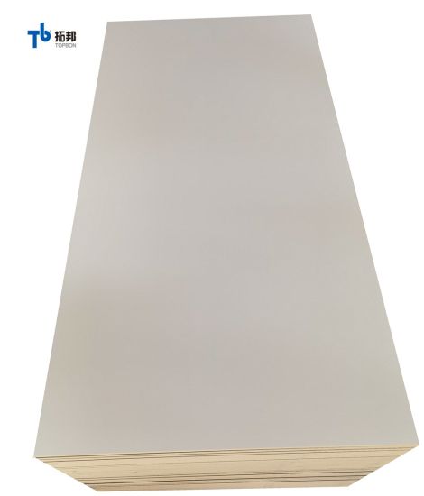 "Tablero MDF de melamina blanca de 5 mm con buena calidad"