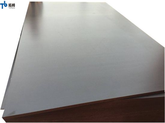 Madera contrachapada con revestimiento de película negra de buena calidad de la fábrica de China