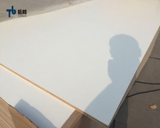 Contrachapado de melamina de alta calidad de 3 mm x 4′ x 8′ para uso de muebles