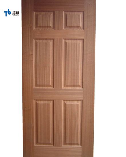 Varios estilos de paneles decorativos para puertas interiores de chapa de madera