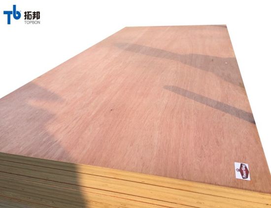 "Madera contrachapada resistente al agua con buena calidad"